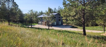 New Black Hills Home Next to Wind Cave National Park