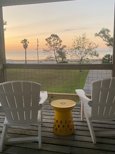 Charming Beachfront Cottage in Waveland