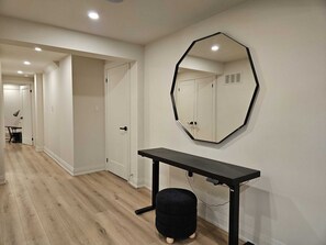 Interior - Luxurious Modern 2 Bedroom Apartment (Whitchurch-Stouffville)