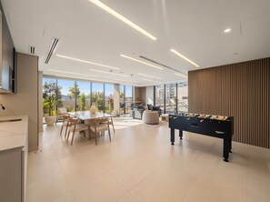 Games room - Stylish Studio for Rent , Al Furjan ,Short Term Holiday Home (Dubai)