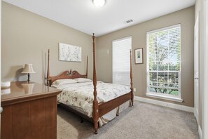 Free WiFi - Spacious Cozy 4B Home in Frisco (Frisco)