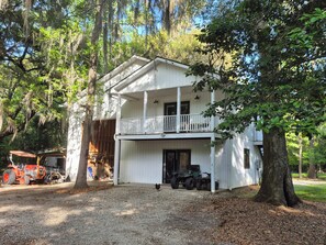 Exterior - Quiet, Secluded Getaway in Hollywood SC (Hollywood)
