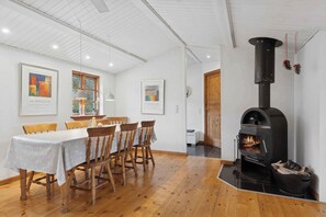 Dining - Cozy cottage near swimming lake (Borup)