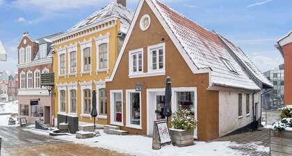 Authentic holiday home in heart of Aabenraa