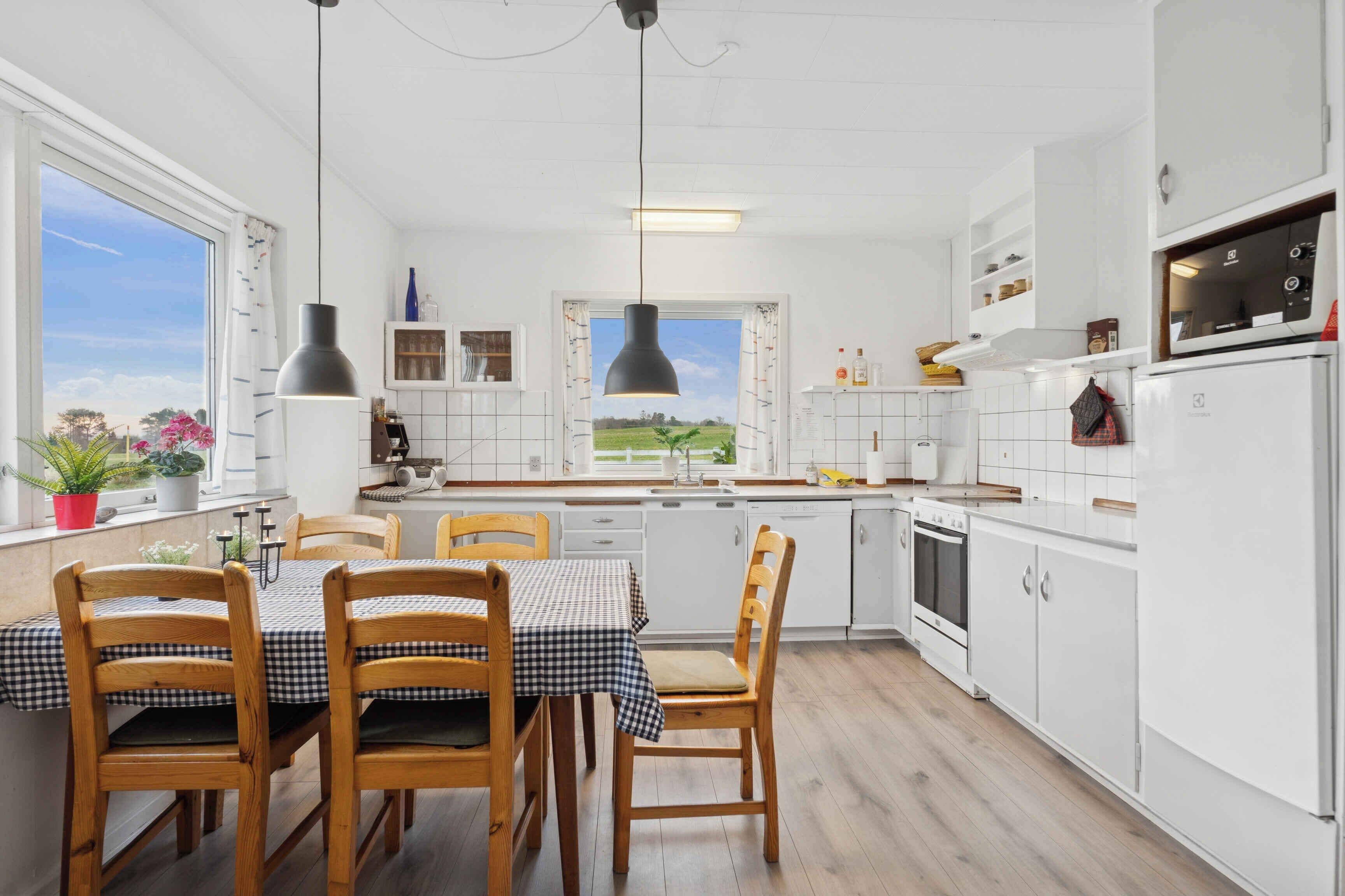 Réfrigérateur, four, plaque de cuisson, lave-vaisselle