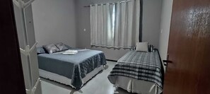 2 quartos, ferros/tábuas de passar roupa, Wi-Fi de cortesia