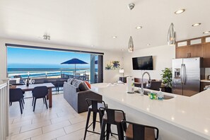 Interior - Ocean Park Combo 9 & 10 (San Diego)