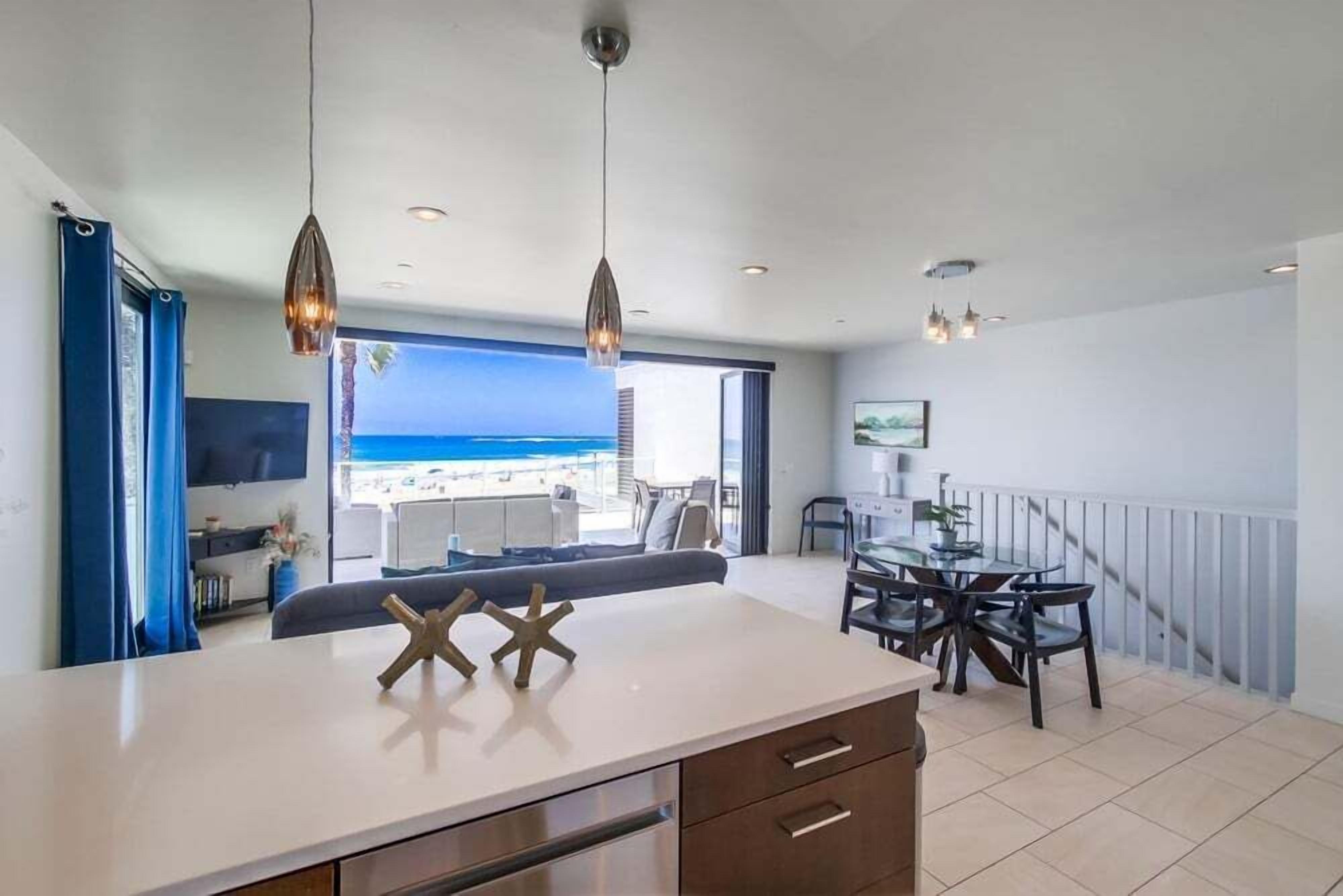 Condo, Multiple Beds, Balcony, Ocean View | Interior