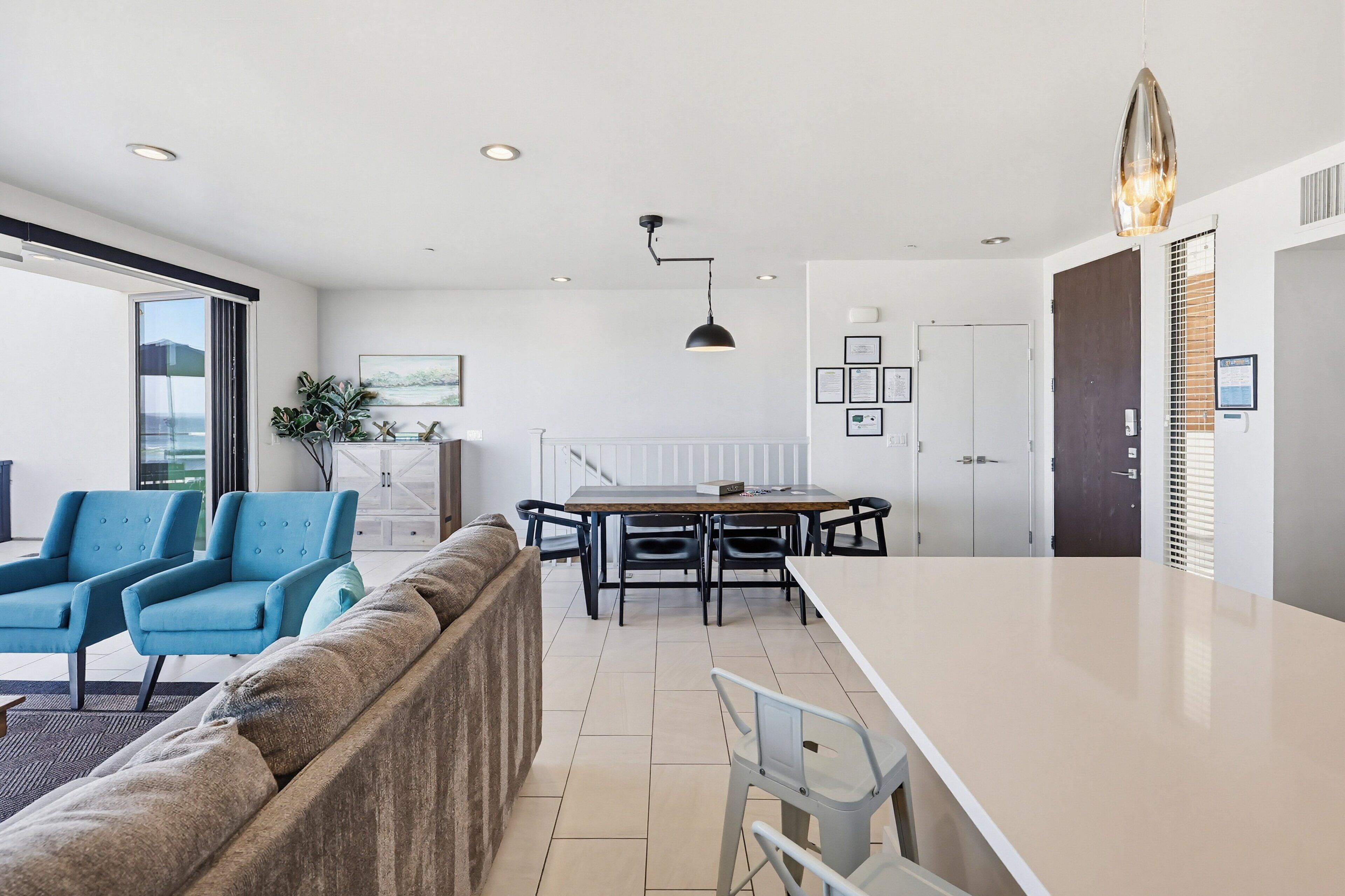Condo, Multiple Beds, Balcony, Ocean View | Interior