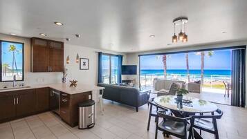 Condo, Multiple Beds, Balcony, Ocean View | Living area