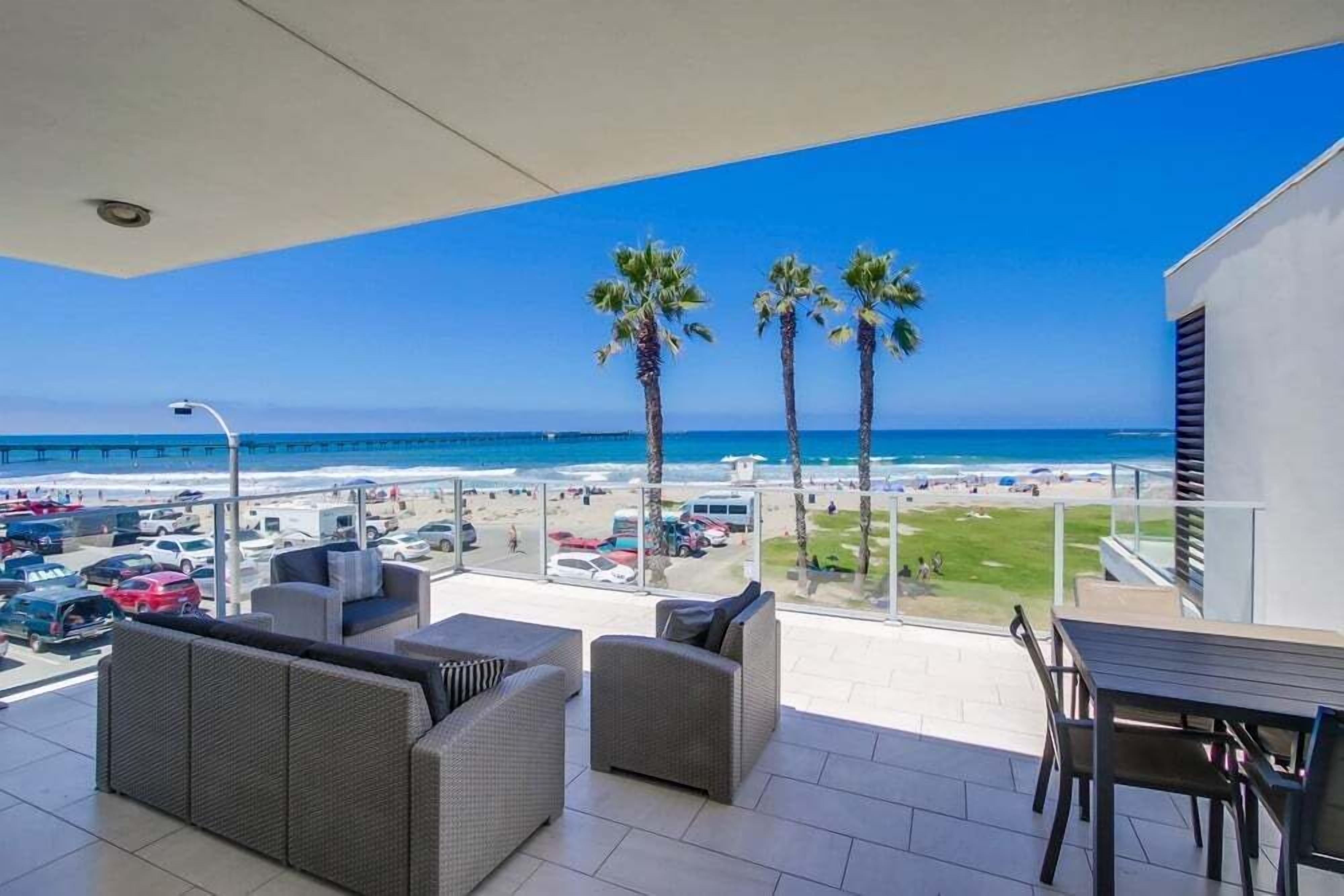 Condo, Multiple Beds, Balcony, Ocean View | Outdoor dining
