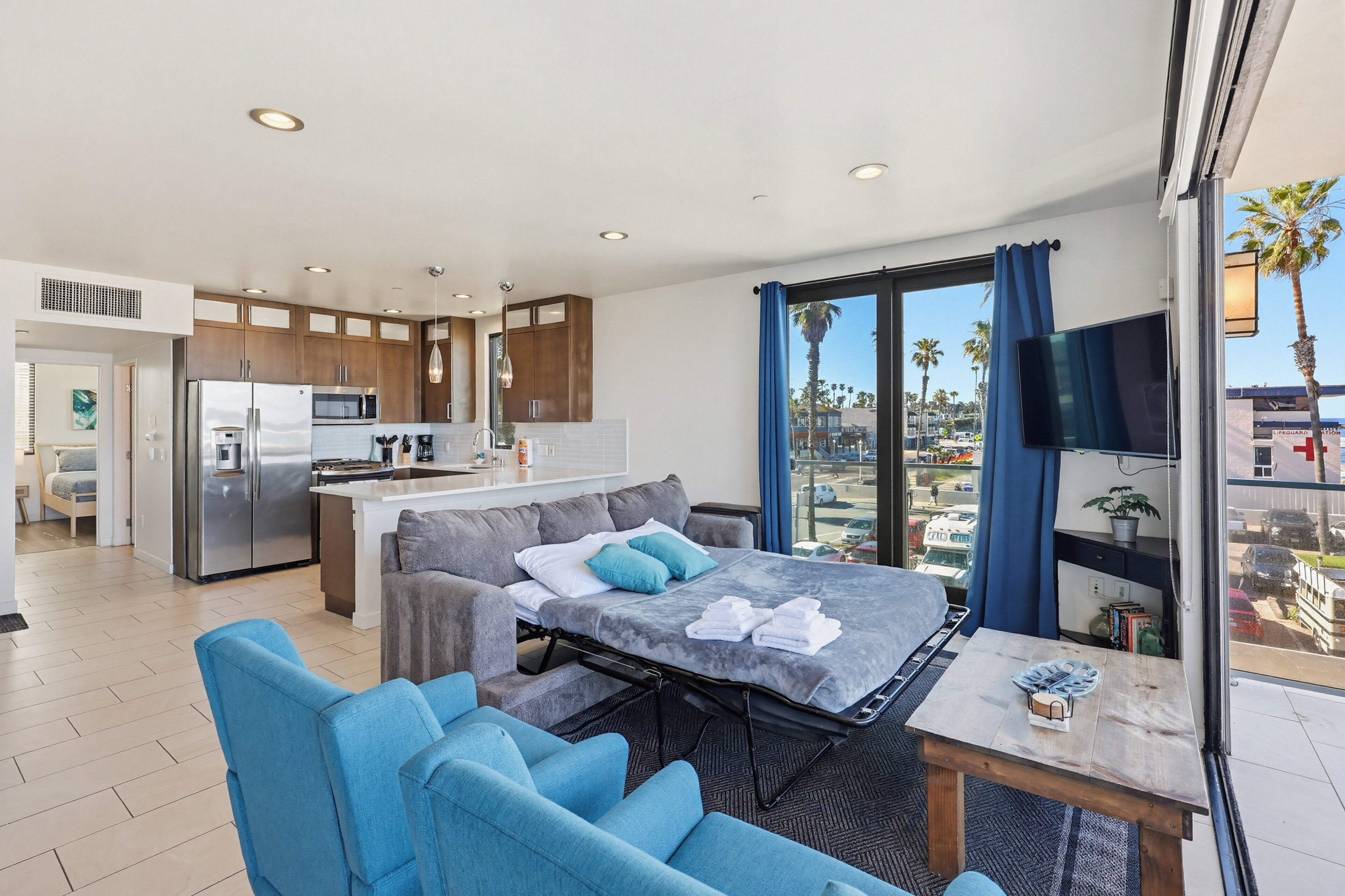 Condo, Multiple Beds, Balcony, Ocean View | Interior