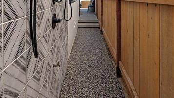 House, Multiple Beds, Hot Tub, Ocean View | Bathroom shower