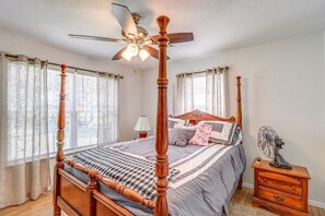 3 bedrooms, iron/ironing board, WiFi, bed sheets