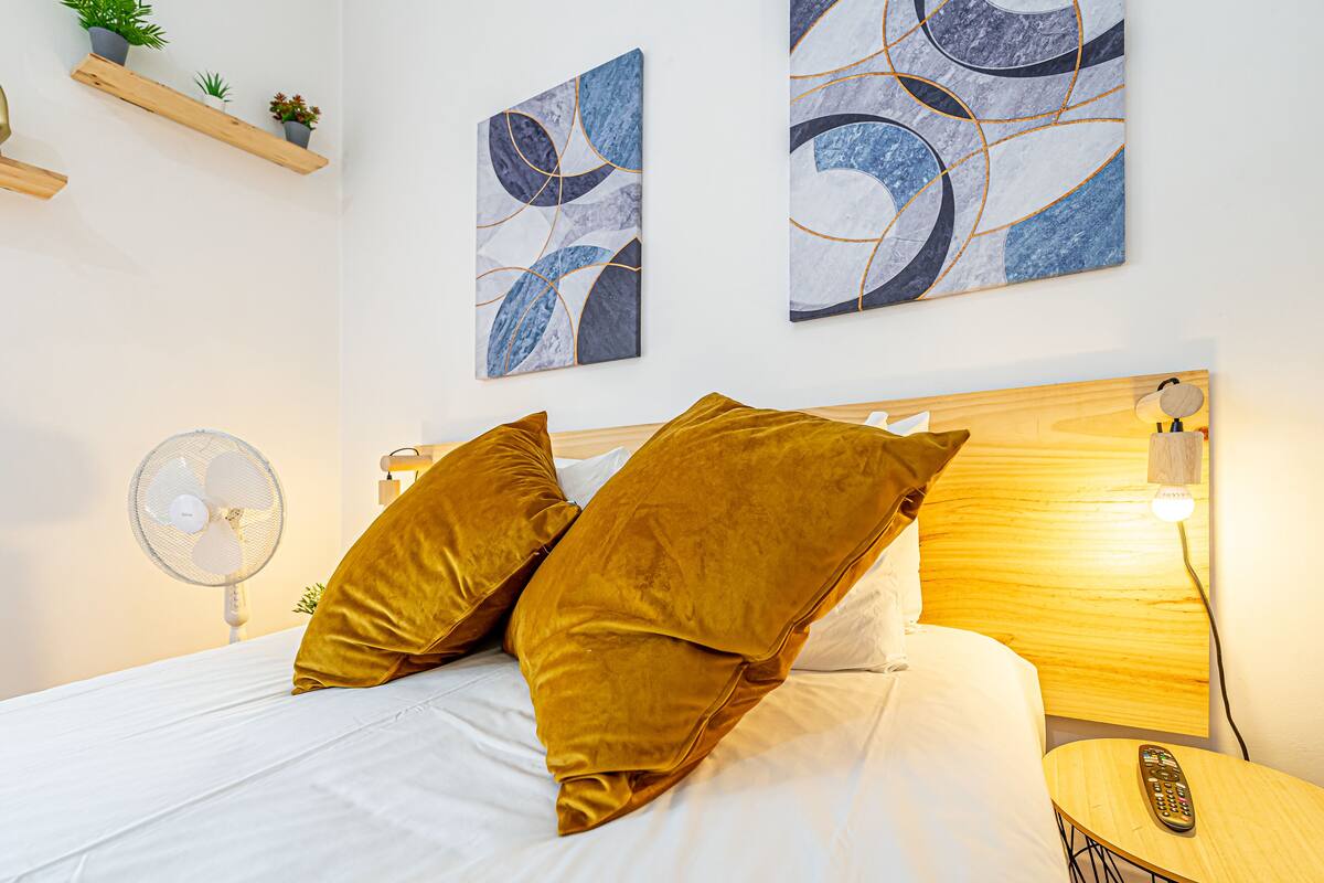 Habitació doble | Escriptori, espai de treball apte per a portàtils i wifi gratuïta