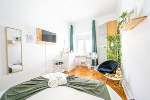 舒适双人房 | 办公桌、笔记本电脑工作区、免费 WiFi
