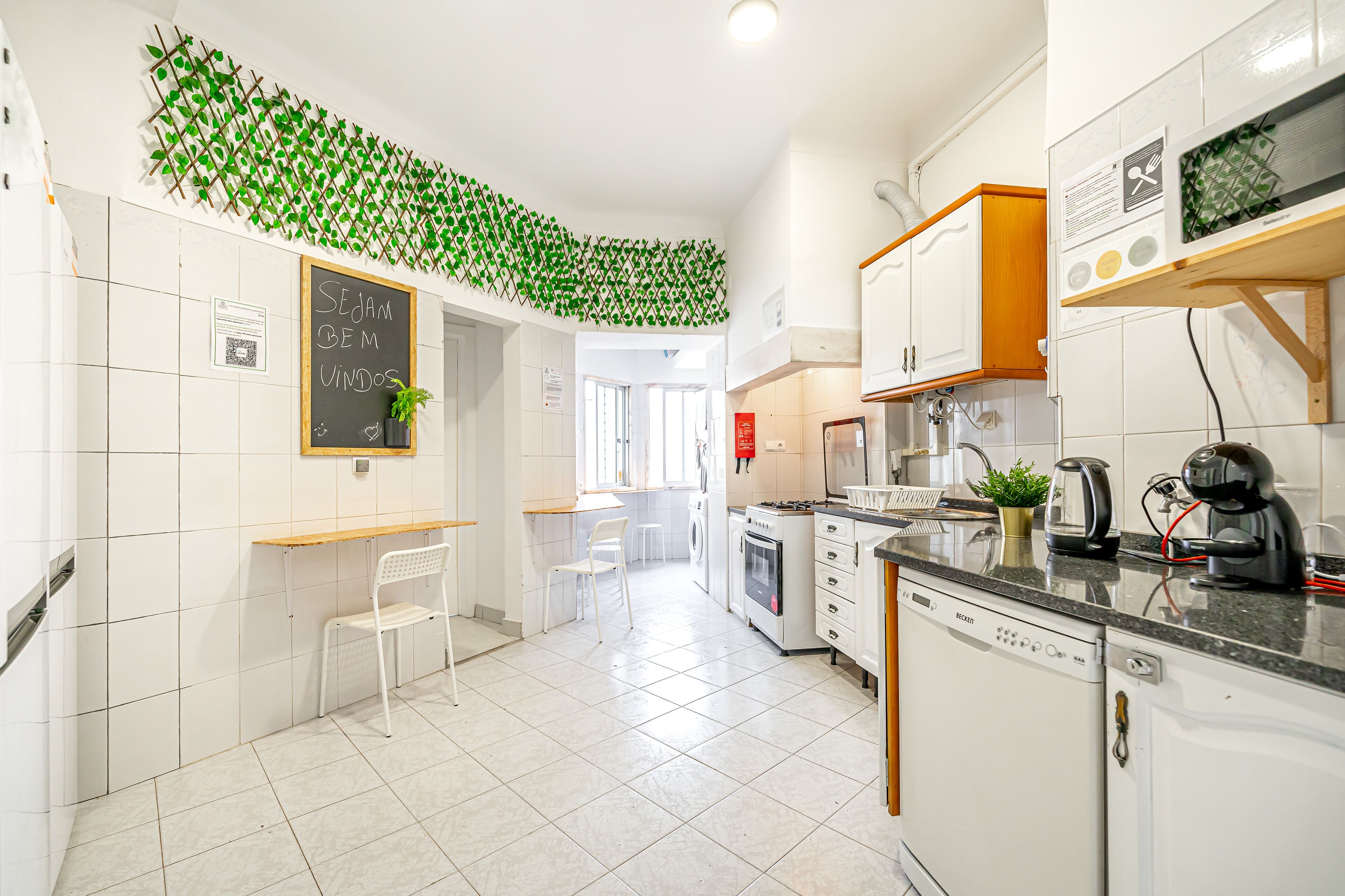 냉장고, 전자레인지, 쿡탑, 에스프레소 메이커