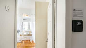 Economy Single Room | Interior