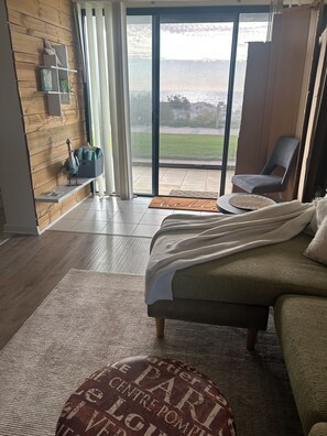 Smart TV - The Seaview at Semaphore Park
Beachfront - Unwind at this peaceful getaway. (Semaphore Park)