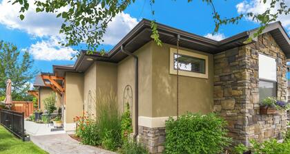 Relaxing 1-bedroom condo close to Starbucks, & restaurants, in quaint Star, ID.