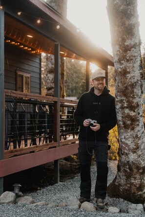 Property grounds - Mt Rainier-Creek-Sauna-Cold Plunge-Hot Tub-Gym-EV (Ashford)