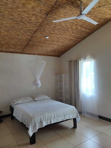 Hills Villa near Tenorio National Park, private, spacious and family friendly place