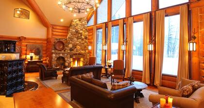 Eleanor Estate - Luxury in the Mountains!