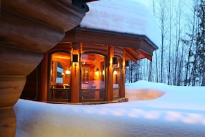 Property grounds - Eleanor Estate - Luxury in the Mountains! (Blue River)