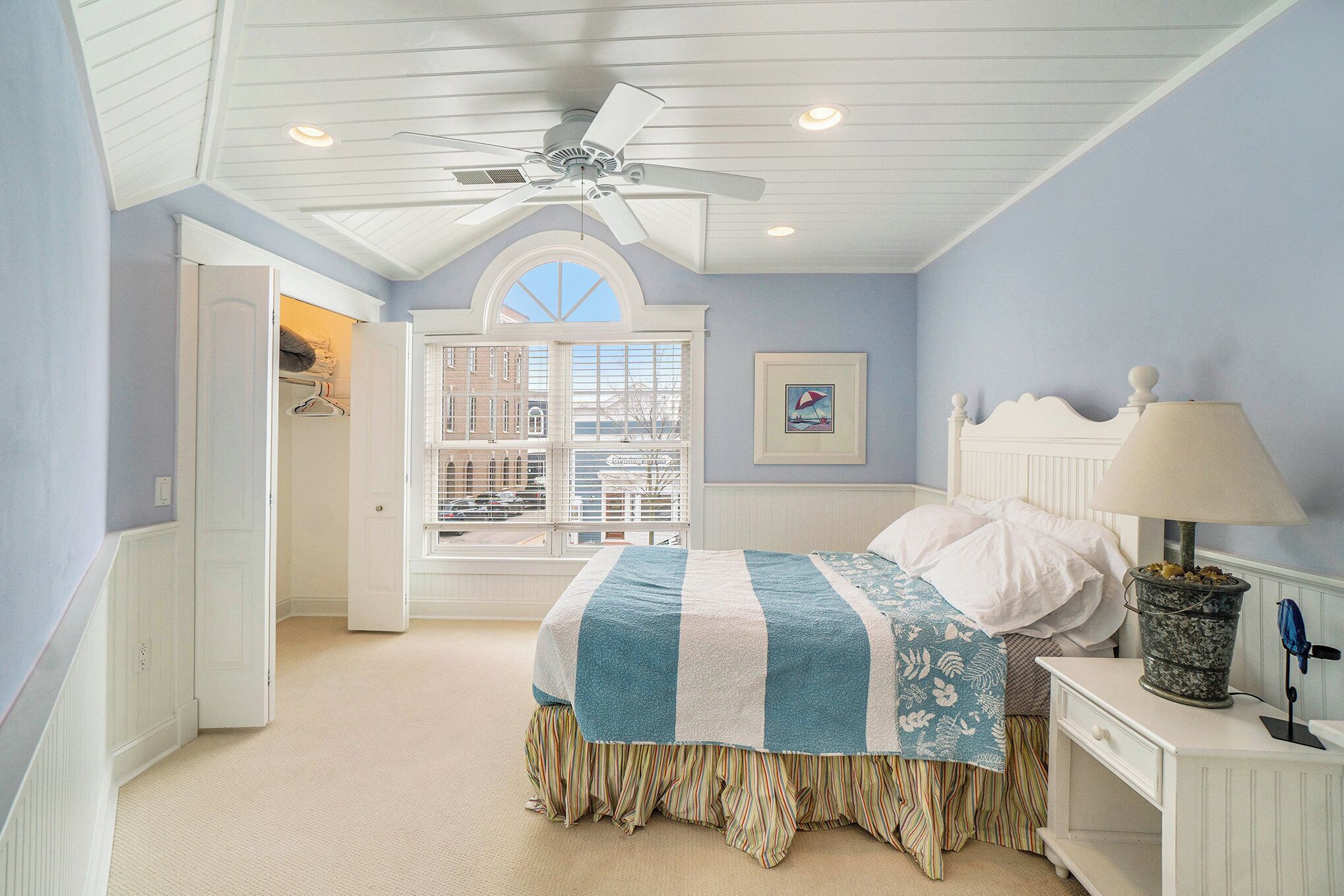 2 quartos, ferros/tábuas de passar roupa, Wi-Fi de cortesia