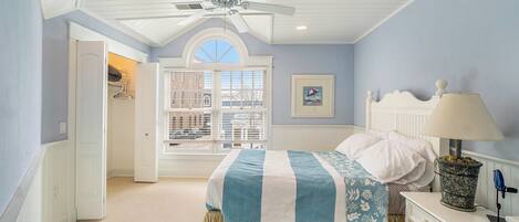 2 quartos, ferros/tábuas de passar roupa, Wi-Fi de cortesia