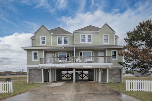 7766 - Striper, Spacious 3BR, 2.5BA home in Buxton, perfect for families.