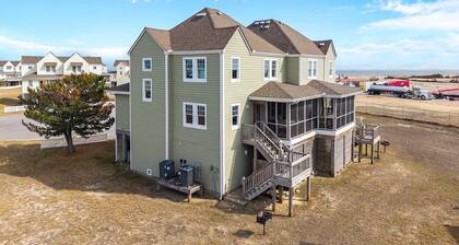 7766 - Striper, Spacious 3BR, 2.5BA home in Buxton, perfect for families.