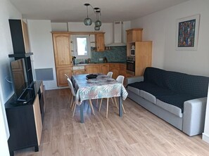 Living area - Apartment for 4 people. (DAMGAN)