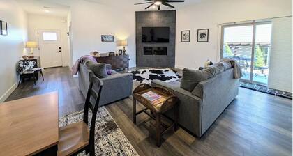 Modern 3BR Home near Park