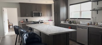 Spacious 4-bedroom house with Private Rock Garden in Quaint Catskill