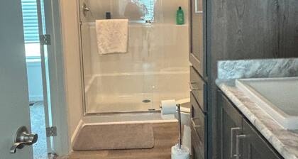 Spacious 4-bedroom house with Private Rock Garden in Quaint Catskill