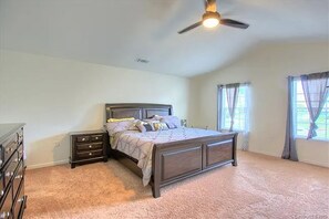 Family House, Courtyard View | Blackout curtains, iron/ironing board, free WiFi - Modern 4 Bedroom Home Near Uptown (Charlotte)