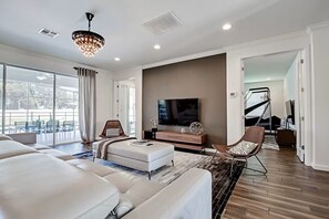 7 bedrooms, iron/ironing board, free WiFi, bed sheets - Spacious 7-Bedroom Villa in Kissimmee with Private Pool – Sleeps 18 Guests (Kissimmee)