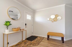 Interior - Spacious 4-bedroom house steps from Notre Dame (South Bend)
