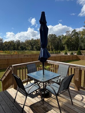 Outdoor dining - Modern 4BR Home Great Location + Pet Friendly (Tallahassee)