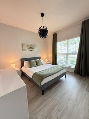 4 sovrum, värdeförvaringsskåp på rummet, gratis wi-fi och sängkläder