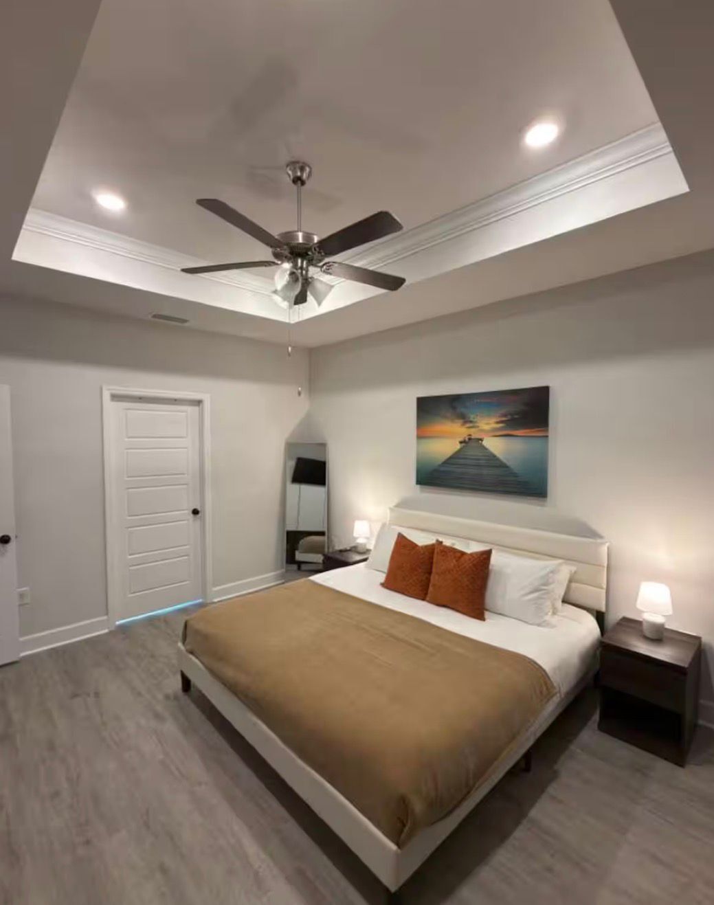 4 bedrooms, desk, iron/ironing board, travel crib