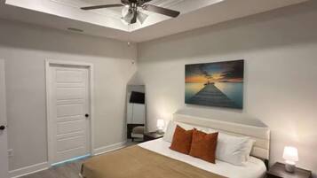 4 bedrooms, desk, iron/ironing board, travel crib