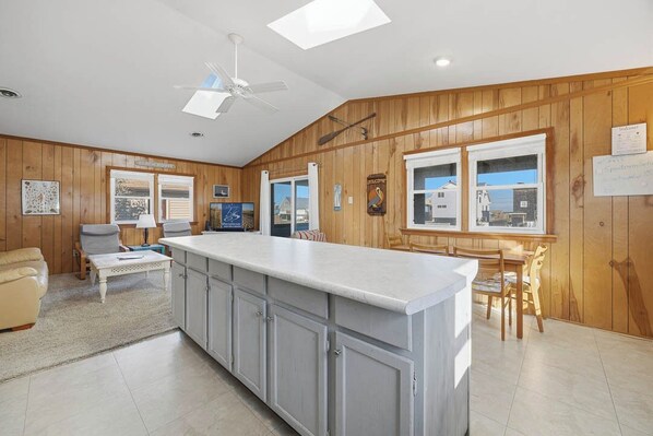 Interior - Stealin Time | 840 ft to the beach (Kitty Hawk)