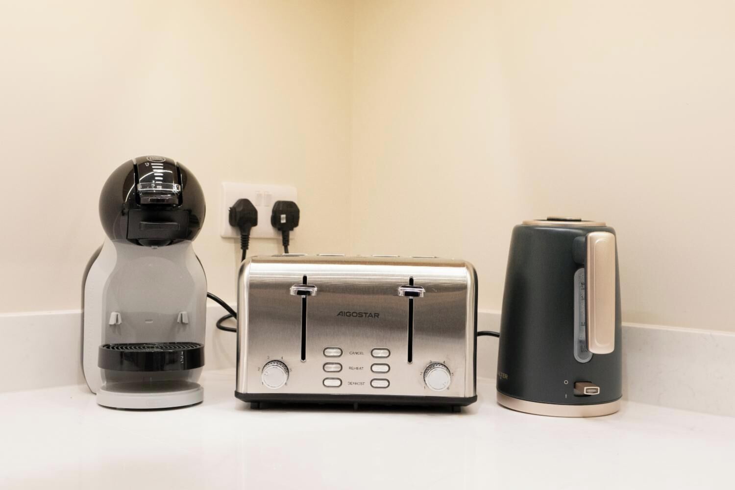 Kaffee und/oder Kaffeemaschine