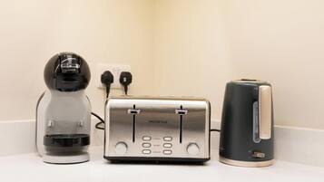 Kaffee und/oder Kaffeemaschine