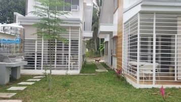 Biệt thự Exclusive, 2 phòng ngủ, ban công, quang cảnh vườn | Khu ẩm thực ngoài trời