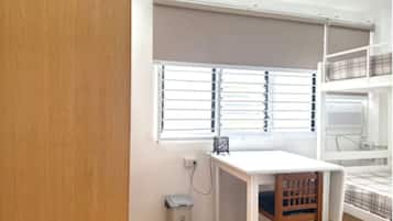 Villa exclusiva, 2 habitaciones, balcón, vistas al jardín | Escritorio, espacio para trabajar con un portátil, wifi gratis