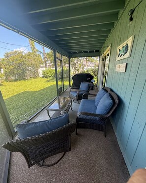 Terrace/patio - Beautiful and modern single home located 5 minutes from Indian Rocks Beach . (Largo)