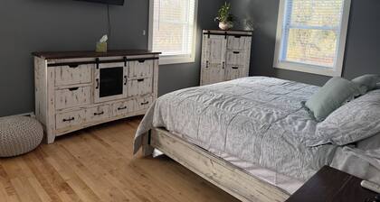 Charming 4-bedroom house with big yard in Poultney